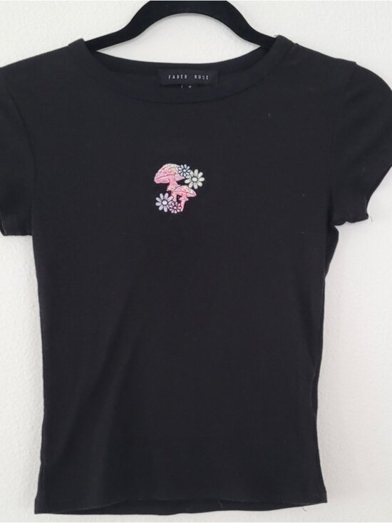 Tops - Rose top Size Small